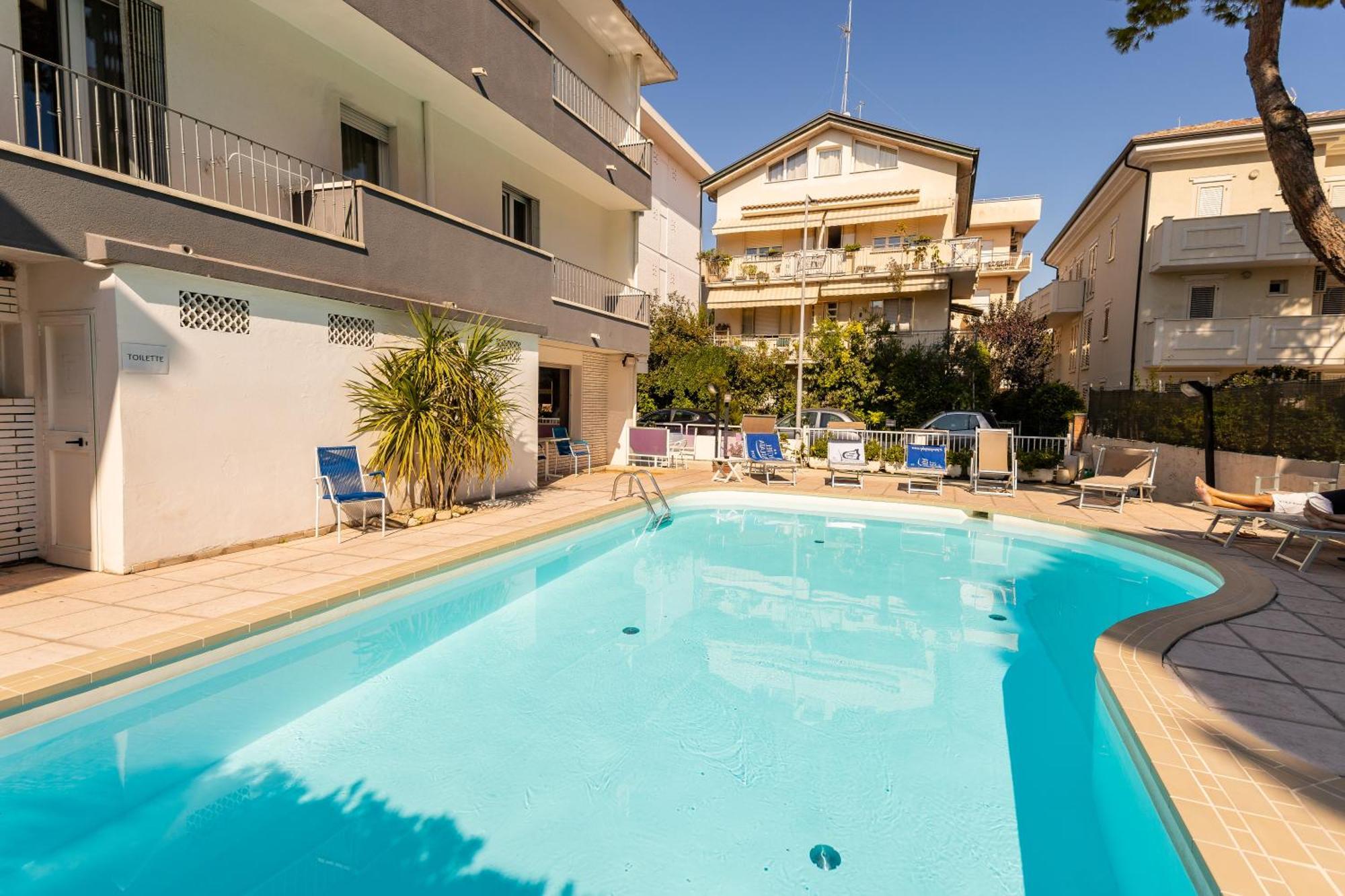 La Plata Hotel - Con Piscina Riccione Eksteriør billede