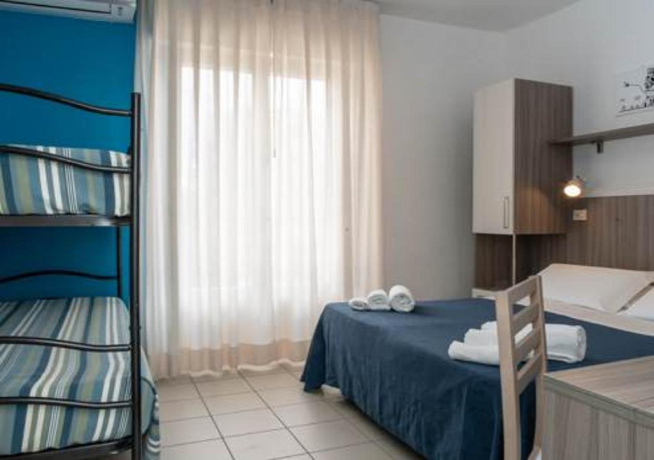 La Plata Hotel - Con Piscina Riccione Eksteriør billede